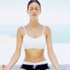 美容瑜伽动作帮助改善肌肤问题